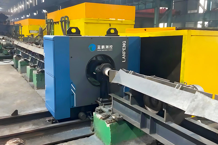 軋鋼旋轉(zhuǎn)測徑儀 .jpg